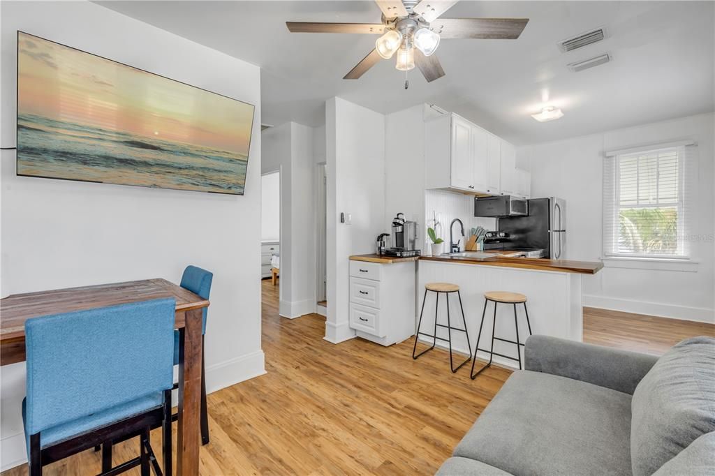 En Venta: $899,000 (4 camas, 0 baños, 2268 Pies cuadrados)