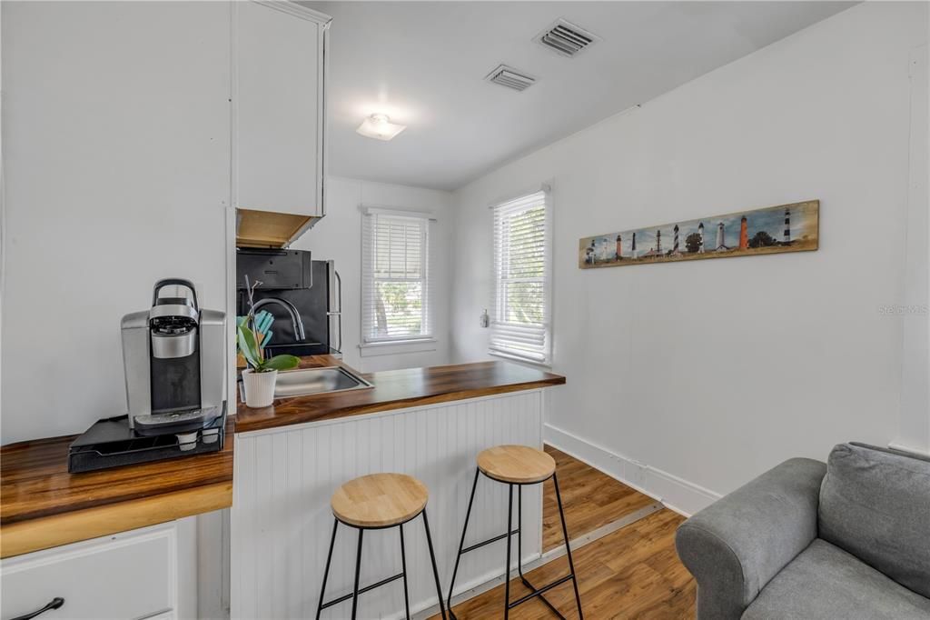 En Venta: $899,000 (4 camas, 0 baños, 2268 Pies cuadrados)