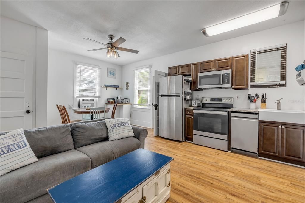 En Venta: $899,000 (4 camas, 0 baños, 2268 Pies cuadrados)