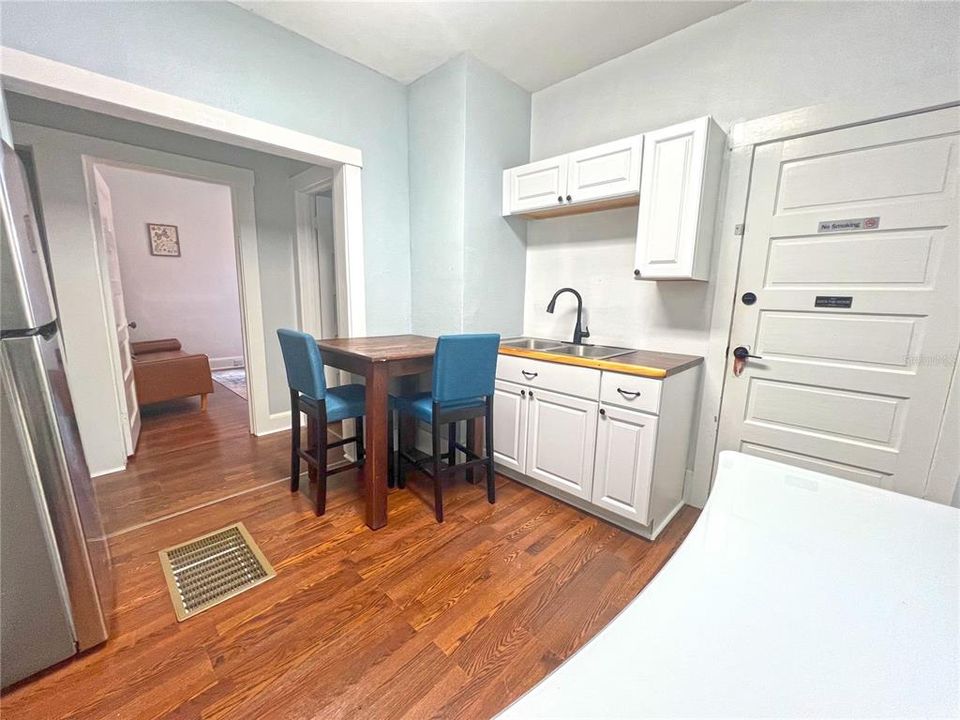 En Venta: $899,000 (4 camas, 0 baños, 2268 Pies cuadrados)