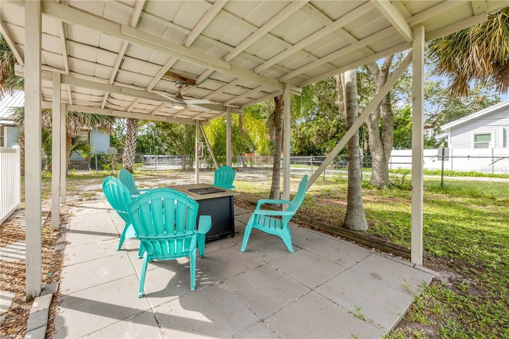 En Venta: $899,000 (4 camas, 0 baños, 2268 Pies cuadrados)