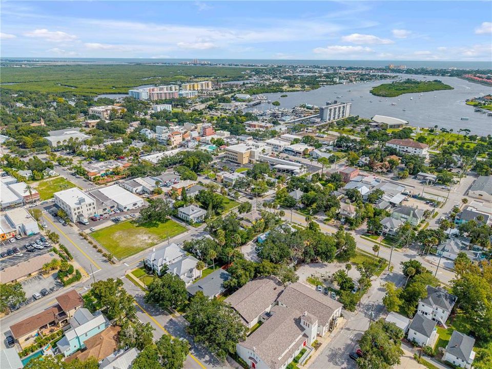 En Venta: $899,000 (4 camas, 0 baños, 2268 Pies cuadrados)