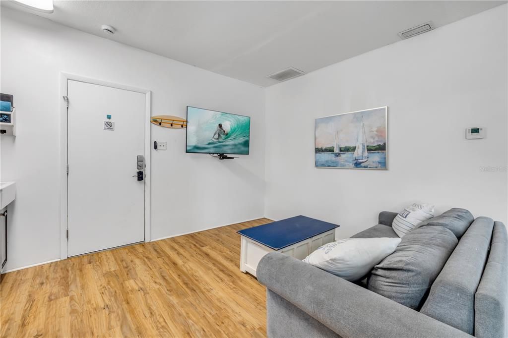 En Venta: $899,000 (4 camas, 0 baños, 2268 Pies cuadrados)