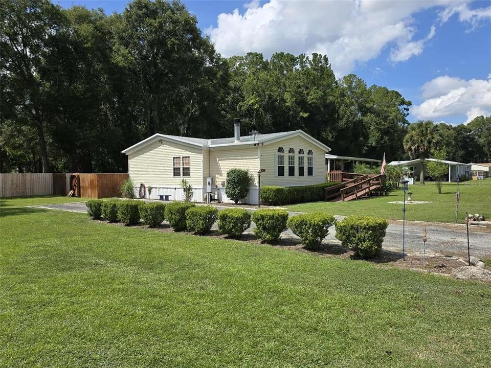 Active With Contract: $195,500 (3 beds, 2 baths, 1971 Square Feet)