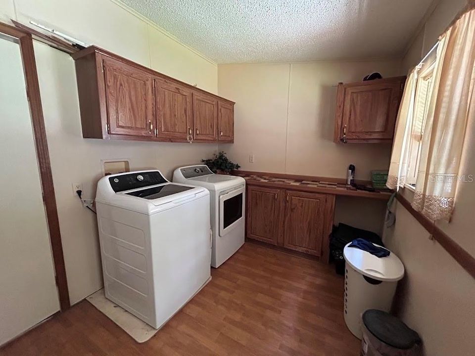 Active With Contract: $195,500 (3 beds, 2 baths, 1971 Square Feet)