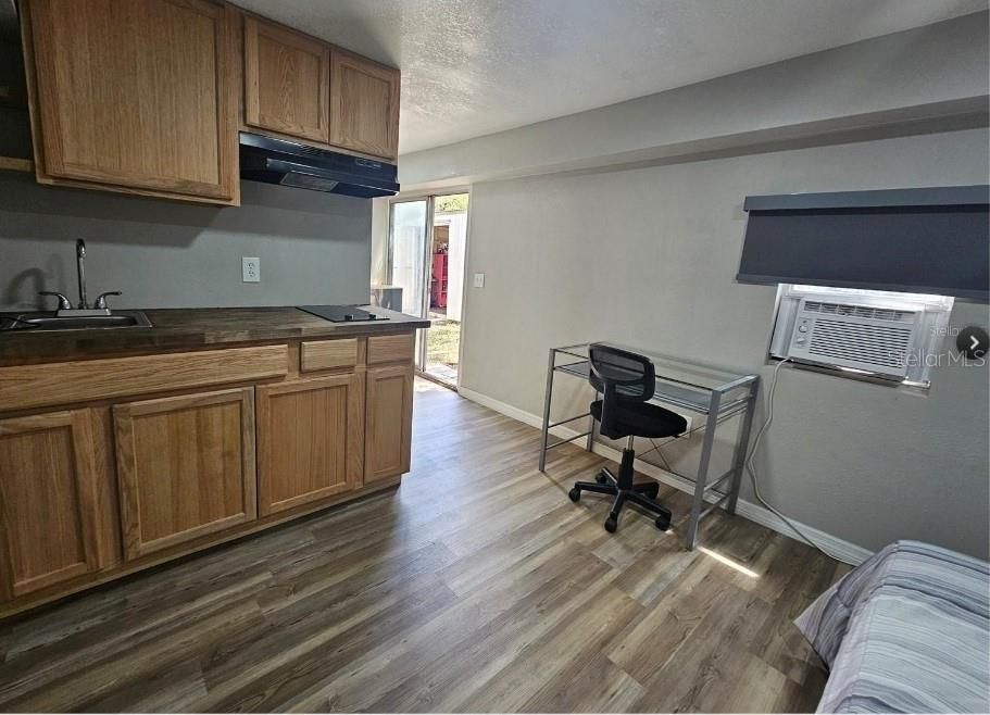 В аренду: $1,200 (1 спален, 1 ванн, 396 Квадратных фут)