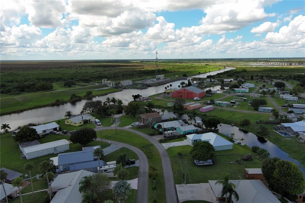 На продажу: $358,000 (3 спален, 2 ванн, 2082 Квадратных фут)