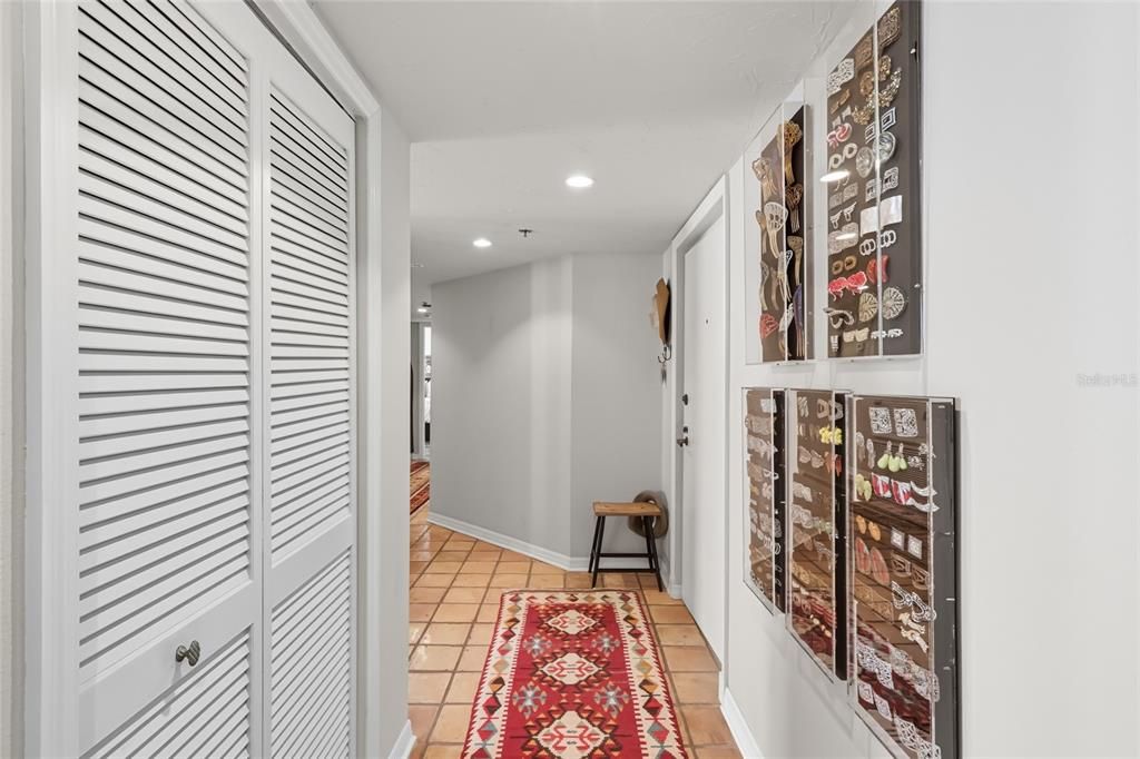 出租: $9,650 (2 贝兹, 2 浴室, 2516 平方英尺)