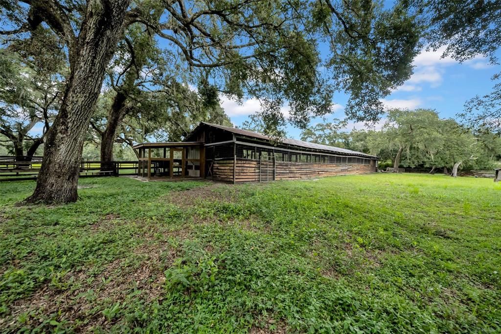 Под контрактом: $449,900 (3 спален, 3 ванн, 2010 Квадратных фут)