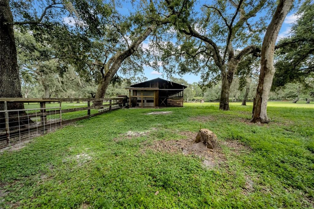 Под контрактом: $449,900 (3 спален, 3 ванн, 2010 Квадратных фут)