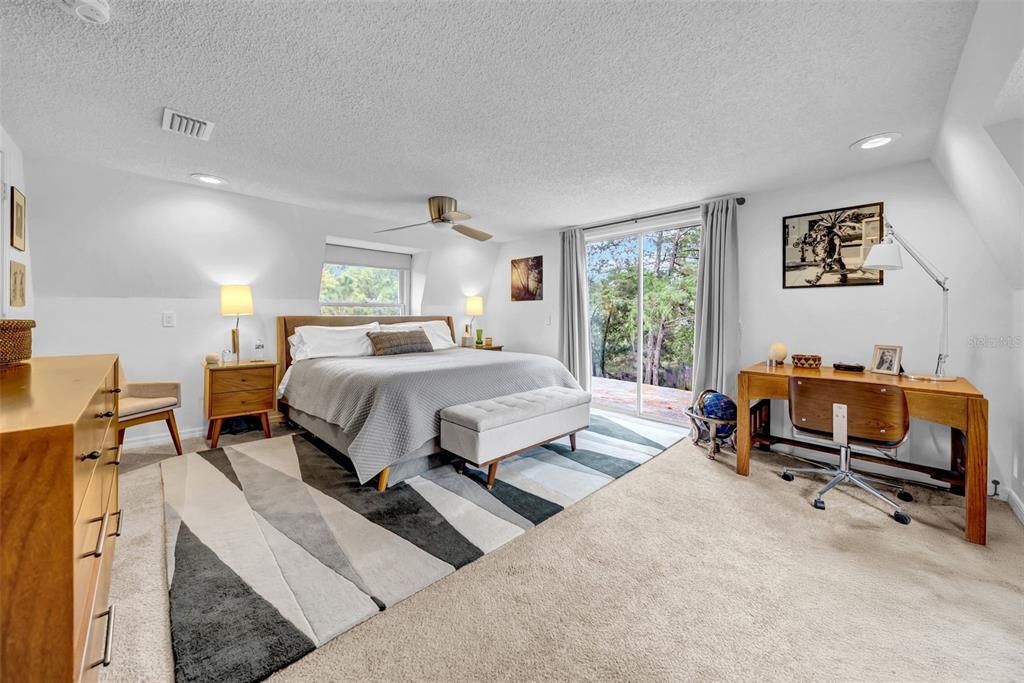 Под контрактом: $449,900 (3 спален, 3 ванн, 2010 Квадратных фут)