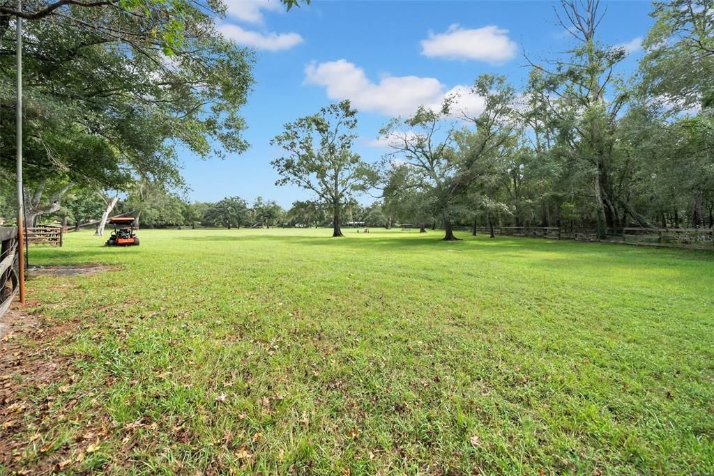 Под контрактом: $449,900 (3 спален, 3 ванн, 2010 Квадратных фут)