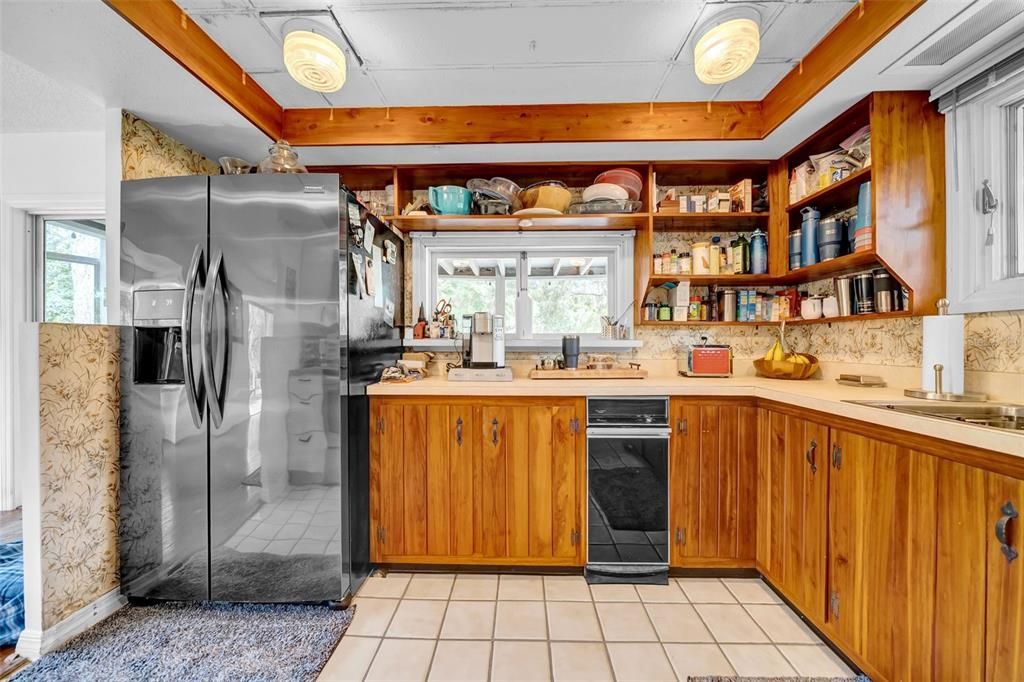 Под контрактом: $449,900 (3 спален, 3 ванн, 2010 Квадратных фут)