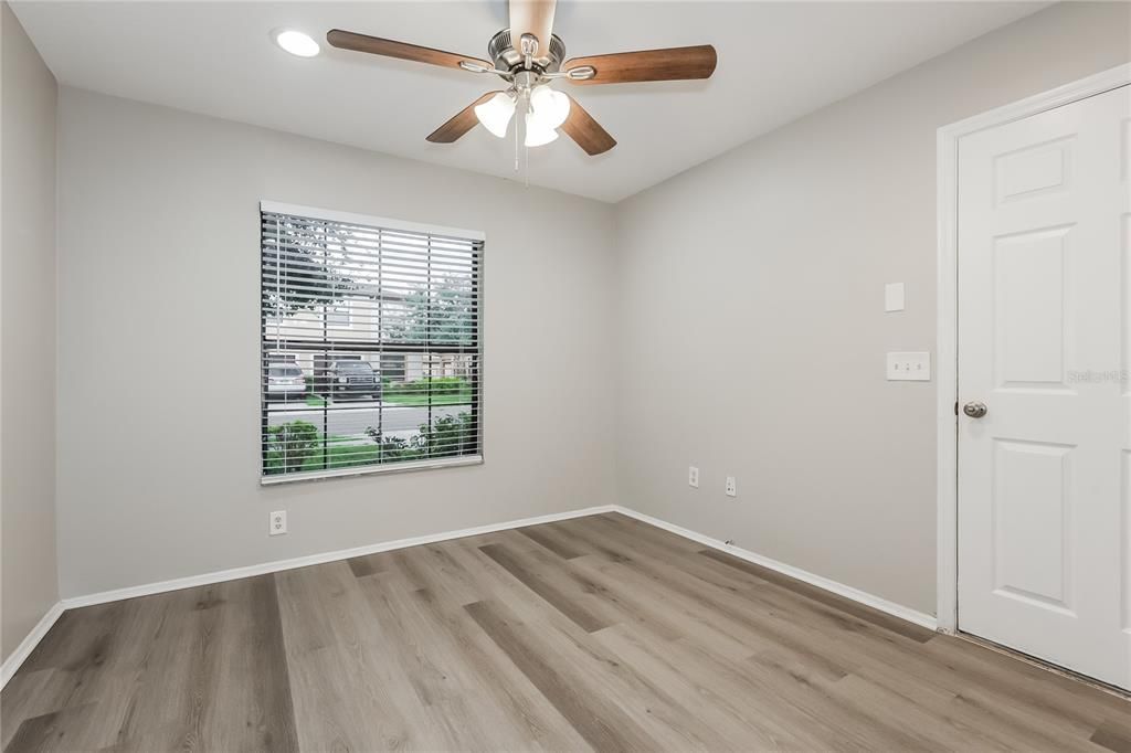 Под контрактом: $249,000 (3 спален, 2 ванн, 1665 Квадратных фут)