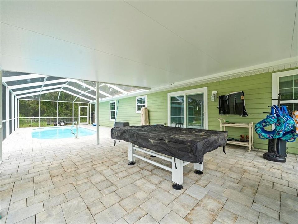 На продажу: $388,000 (3 спален, 2 ванн, 1379 Квадратных фут)