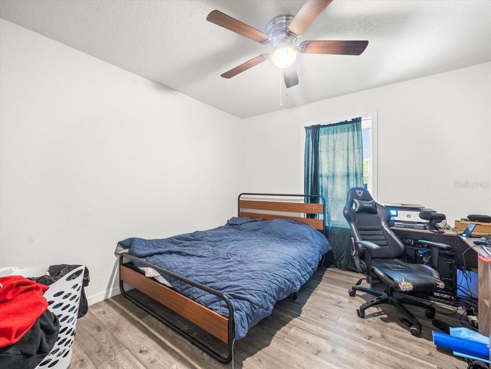 На продажу: $388,000 (3 спален, 2 ванн, 1379 Квадратных фут)