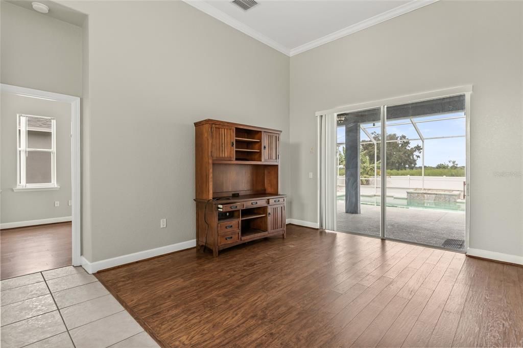 En Venta: $459,990 (4 camas, 3 baños, 2357 Pies cuadrados)