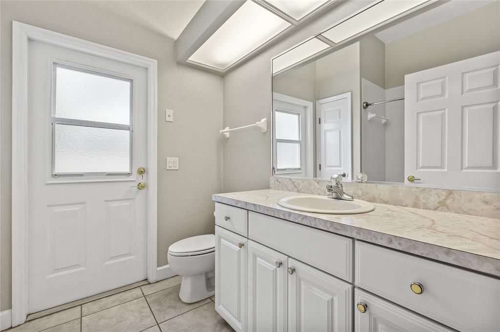 En Venta: $459,990 (4 camas, 3 baños, 2357 Pies cuadrados)