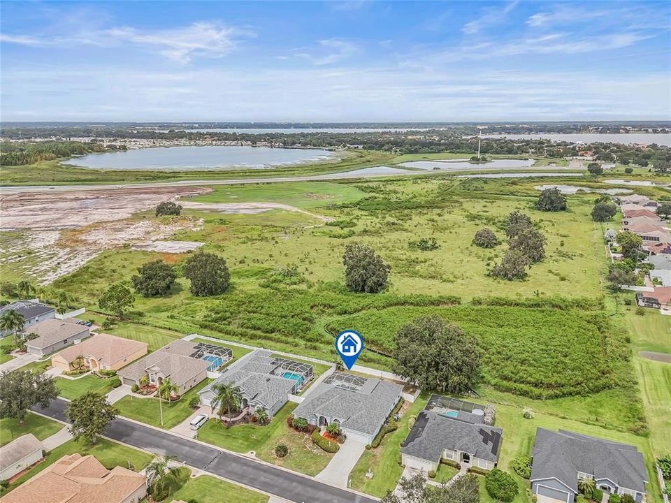 En Venta: $459,990 (4 camas, 3 baños, 2357 Pies cuadrados)