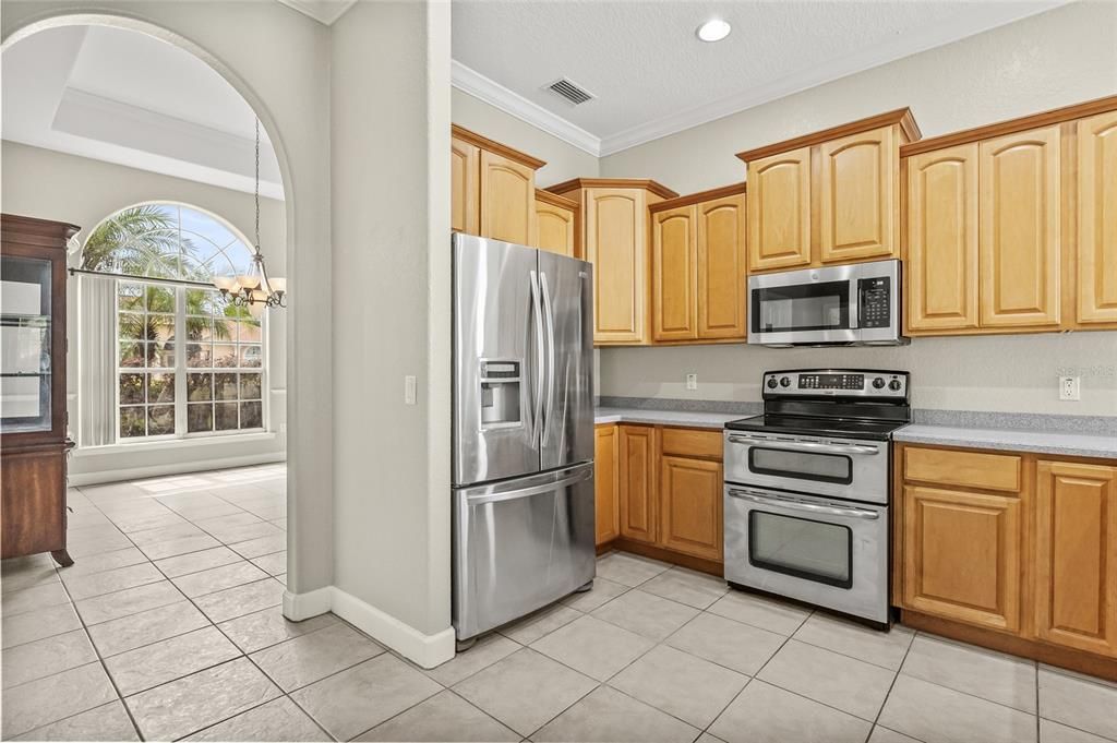 En Venta: $459,990 (4 camas, 3 baños, 2357 Pies cuadrados)