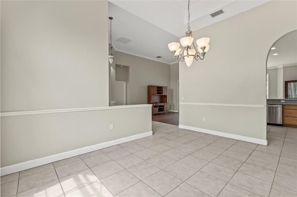 En Venta: $459,990 (4 camas, 3 baños, 2357 Pies cuadrados)