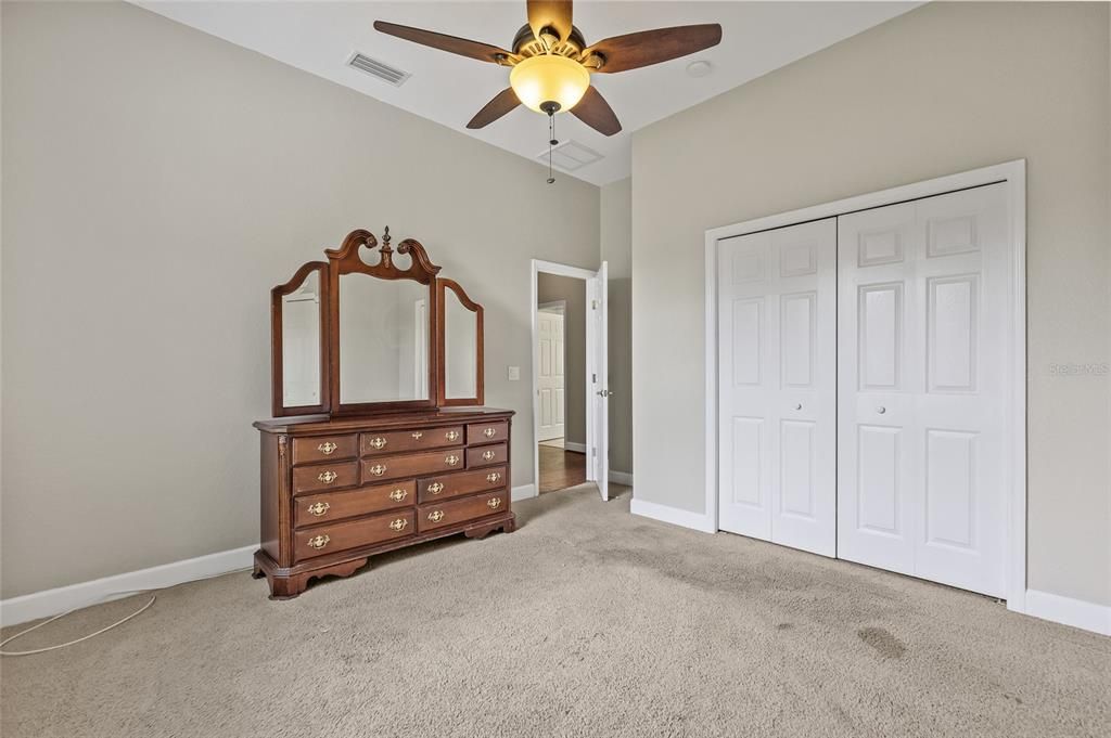 En Venta: $459,990 (4 camas, 3 baños, 2357 Pies cuadrados)