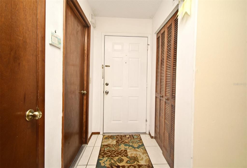 待售: $435,000 (4 贝兹, 2 浴室, 1896 平方英尺)