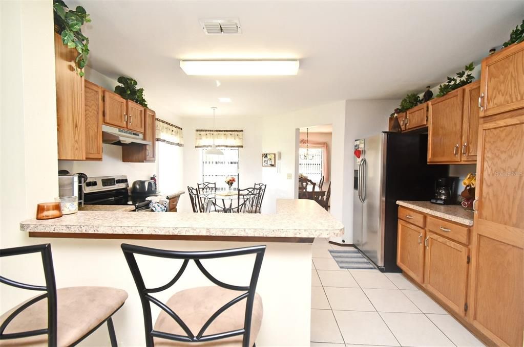 待售: $435,000 (4 贝兹, 2 浴室, 1896 平方英尺)