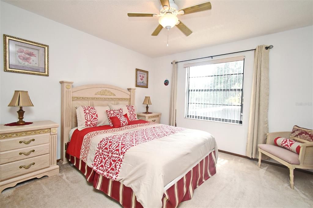 待售: $435,000 (4 贝兹, 2 浴室, 1896 平方英尺)