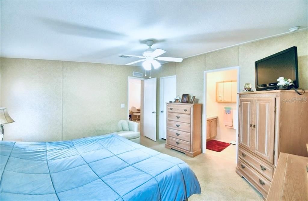 待售: $180,000 (3 贝兹, 2 浴室, 1080 平方英尺)