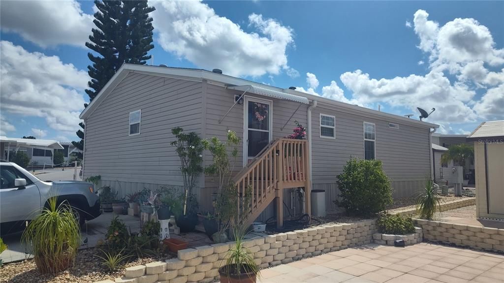 待售: $180,000 (3 贝兹, 2 浴室, 1080 平方英尺)