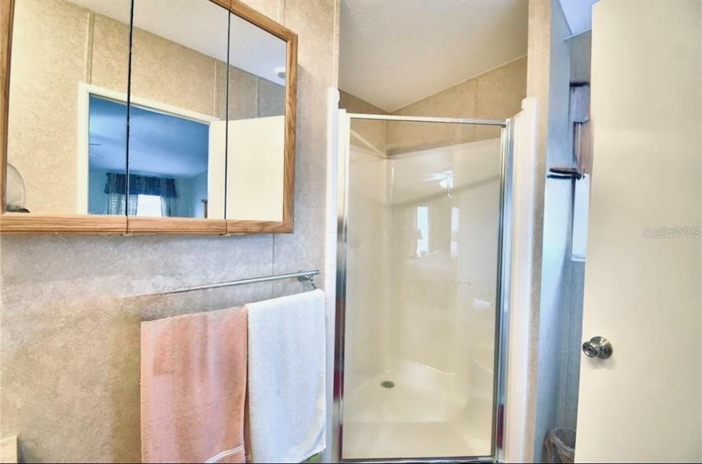 待售: $180,000 (3 贝兹, 2 浴室, 1080 平方英尺)