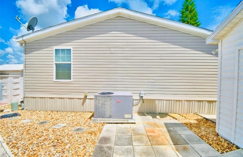 待售: $180,000 (3 贝兹, 2 浴室, 1080 平方英尺)