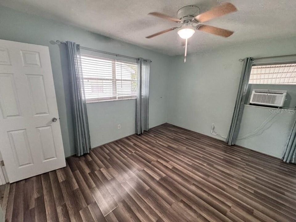 出租: $1,700 (2 贝兹, 1 浴室, 1080 平方英尺)