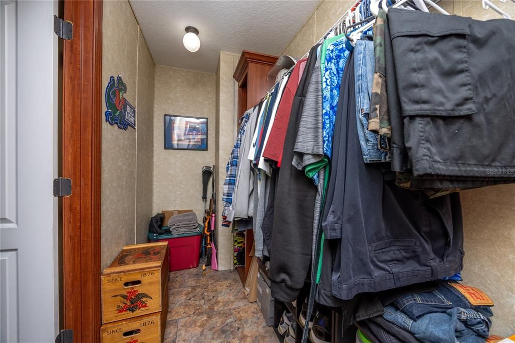 For Sale: $267,000 (4 beds, 3 baths, 2052 Square Feet)