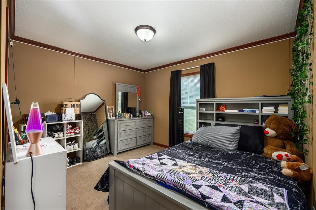 For Sale: $267,000 (4 beds, 3 baths, 2052 Square Feet)