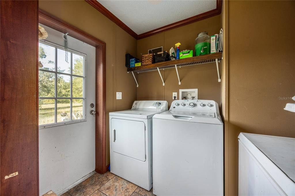 For Sale: $267,000 (4 beds, 3 baths, 2052 Square Feet)