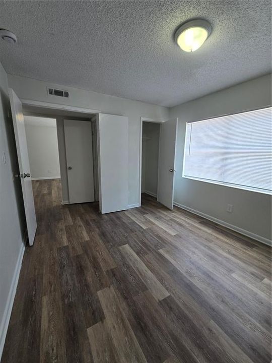 Active With Contract: $1,300 (2 beds, 1 baths, 705 Square Feet)