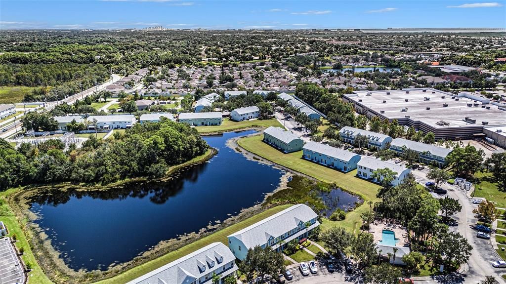 For Sale: $267,000 (2 beds, 2 baths, 1216 Square Feet)