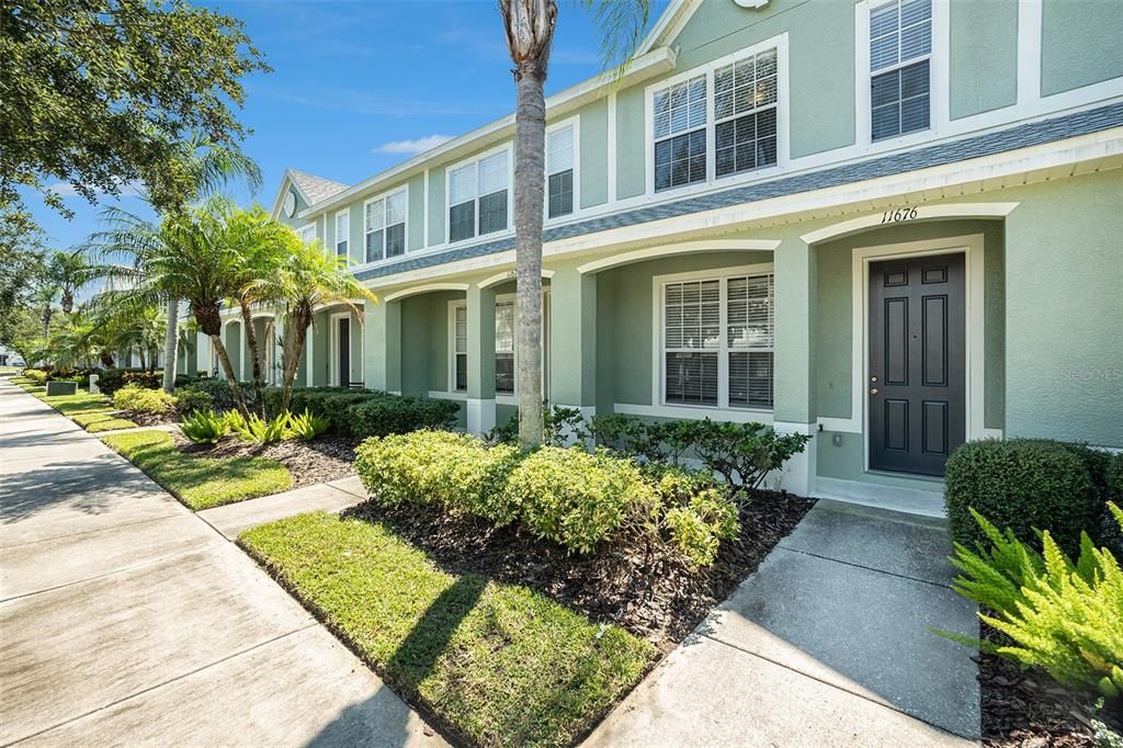 For Sale: $267,000 (2 beds, 2 baths, 1216 Square Feet)