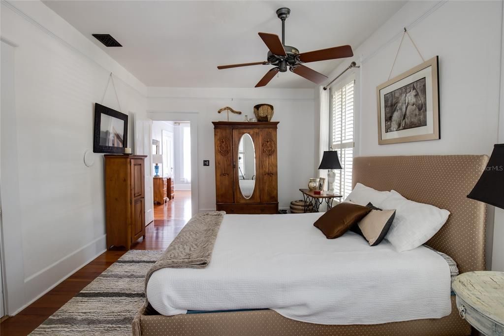 На продажу: $925,000 (4 спален, 3 ванн, 2912 Квадратных фут)