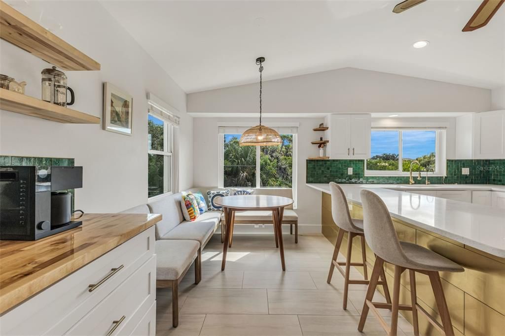 Activo con contrato: $499,999 (3 camas, 2 baños, 2978 Pies cuadrados)