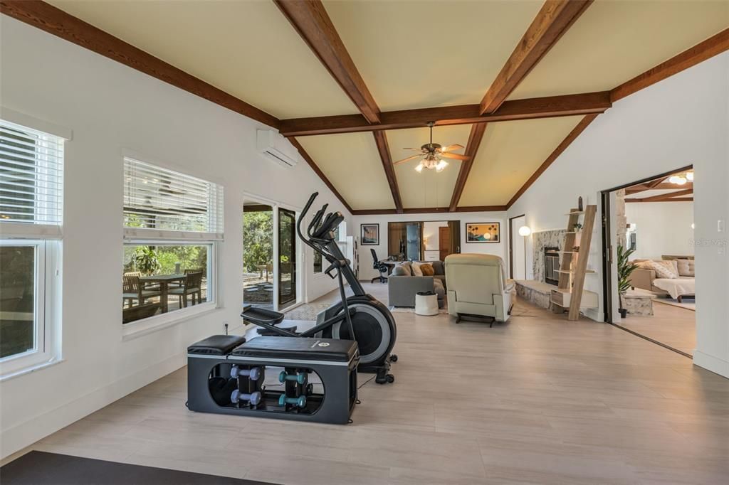 Activo con contrato: $499,999 (3 camas, 2 baños, 2978 Pies cuadrados)