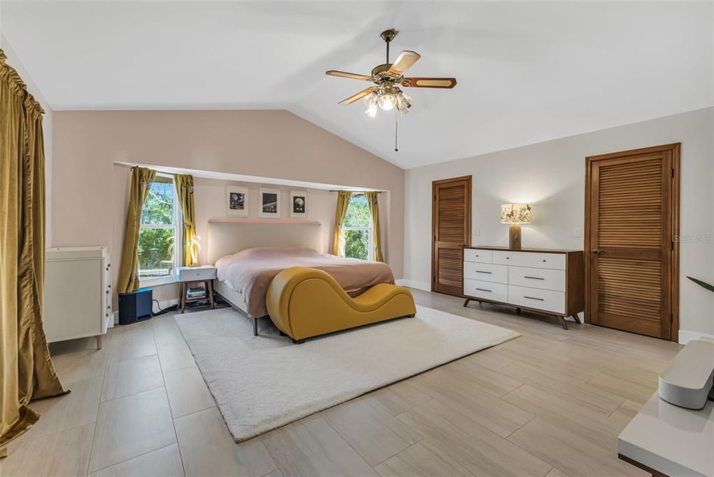 Activo con contrato: $499,999 (3 camas, 2 baños, 2978 Pies cuadrados)