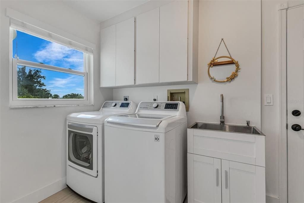 Activo con contrato: $499,999 (3 camas, 2 baños, 2978 Pies cuadrados)