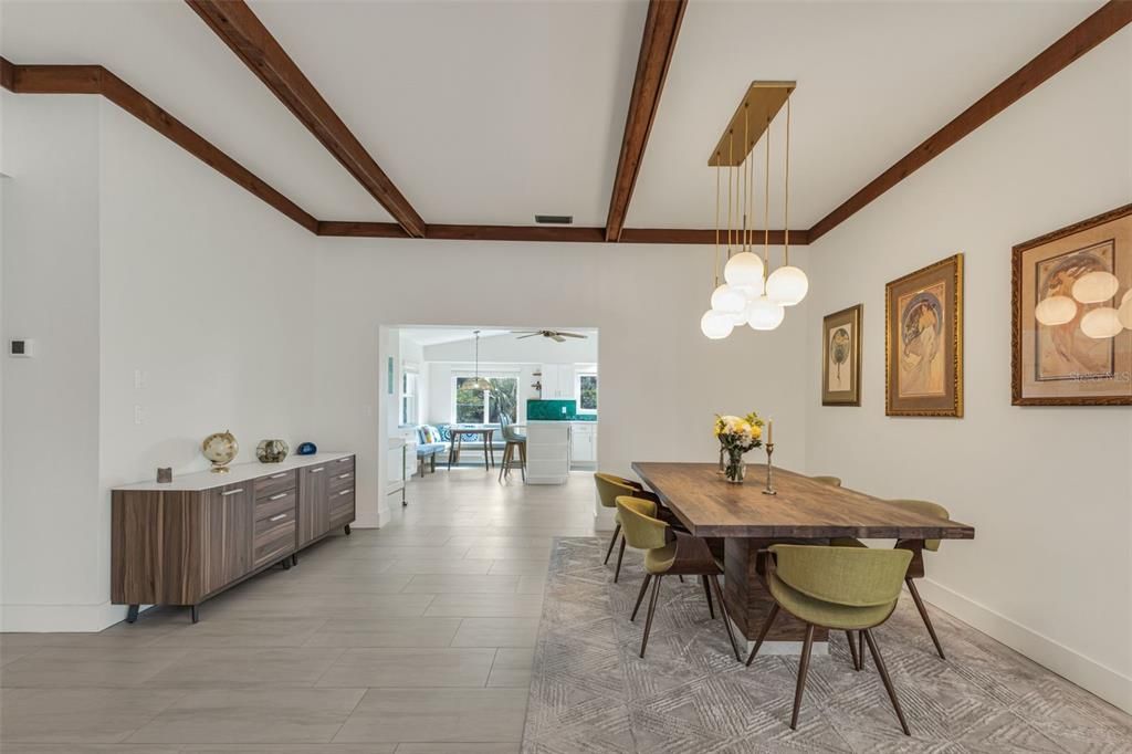 Activo con contrato: $499,999 (3 camas, 2 baños, 2978 Pies cuadrados)