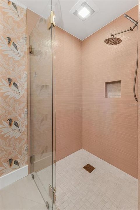 Activo con contrato: $499,999 (3 camas, 2 baños, 2978 Pies cuadrados)