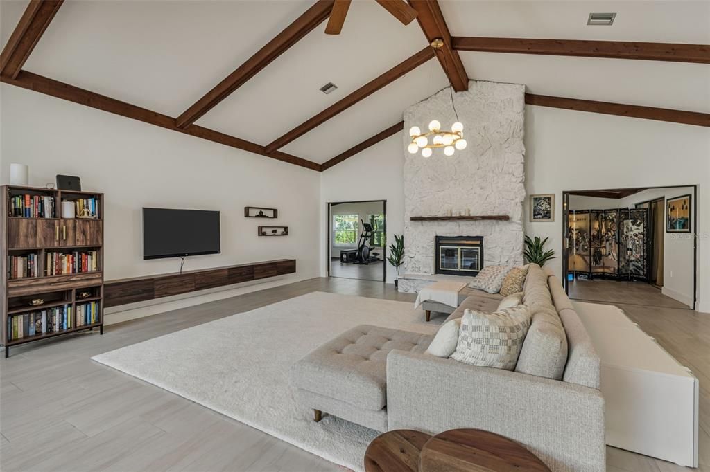 Activo con contrato: $499,999 (3 camas, 2 baños, 2978 Pies cuadrados)