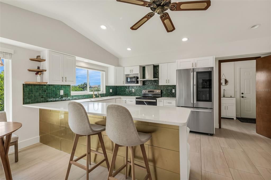 Activo con contrato: $499,999 (3 camas, 2 baños, 2978 Pies cuadrados)