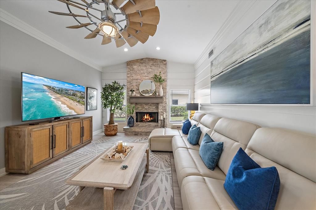 合同活跃: $719,900 (3 贝兹, 2 浴室, 2365 平方英尺)